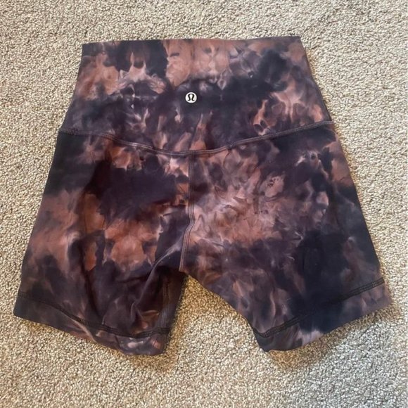 Lululemon Align High-Rise Shorts - Picture 3 of 6
